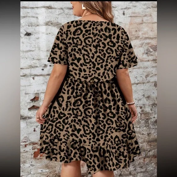 Plus Size Leopard Print Short Sleeve Dress - Picture 3 of 6